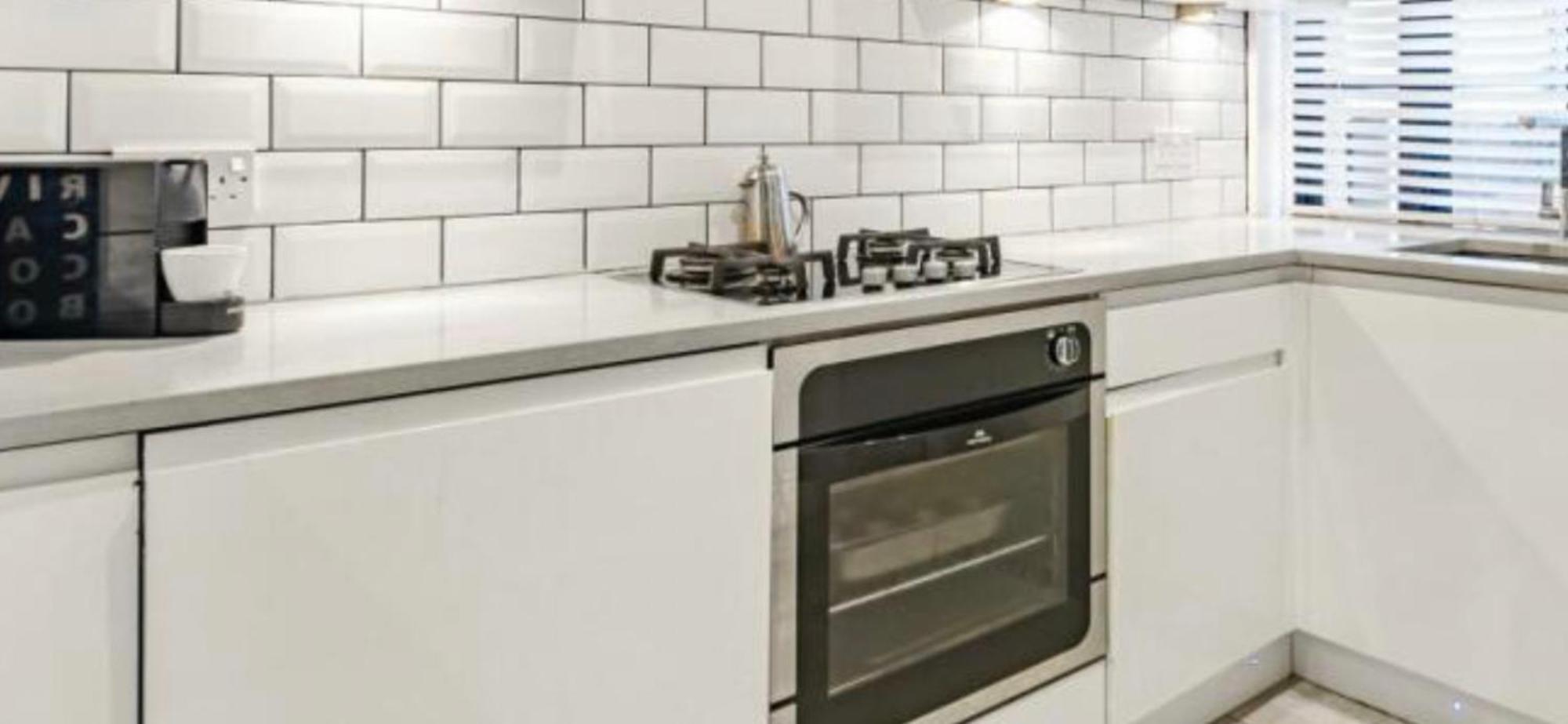 Tower Bridge, Boutique, Shad Thames Butlers Wharf Secure Parking , Balcony View Of Shard, Luxury With Van Parking Upto 4 Vans Ideal For Builders Shopfitters Secure Cctv Apartment London Exterior photo