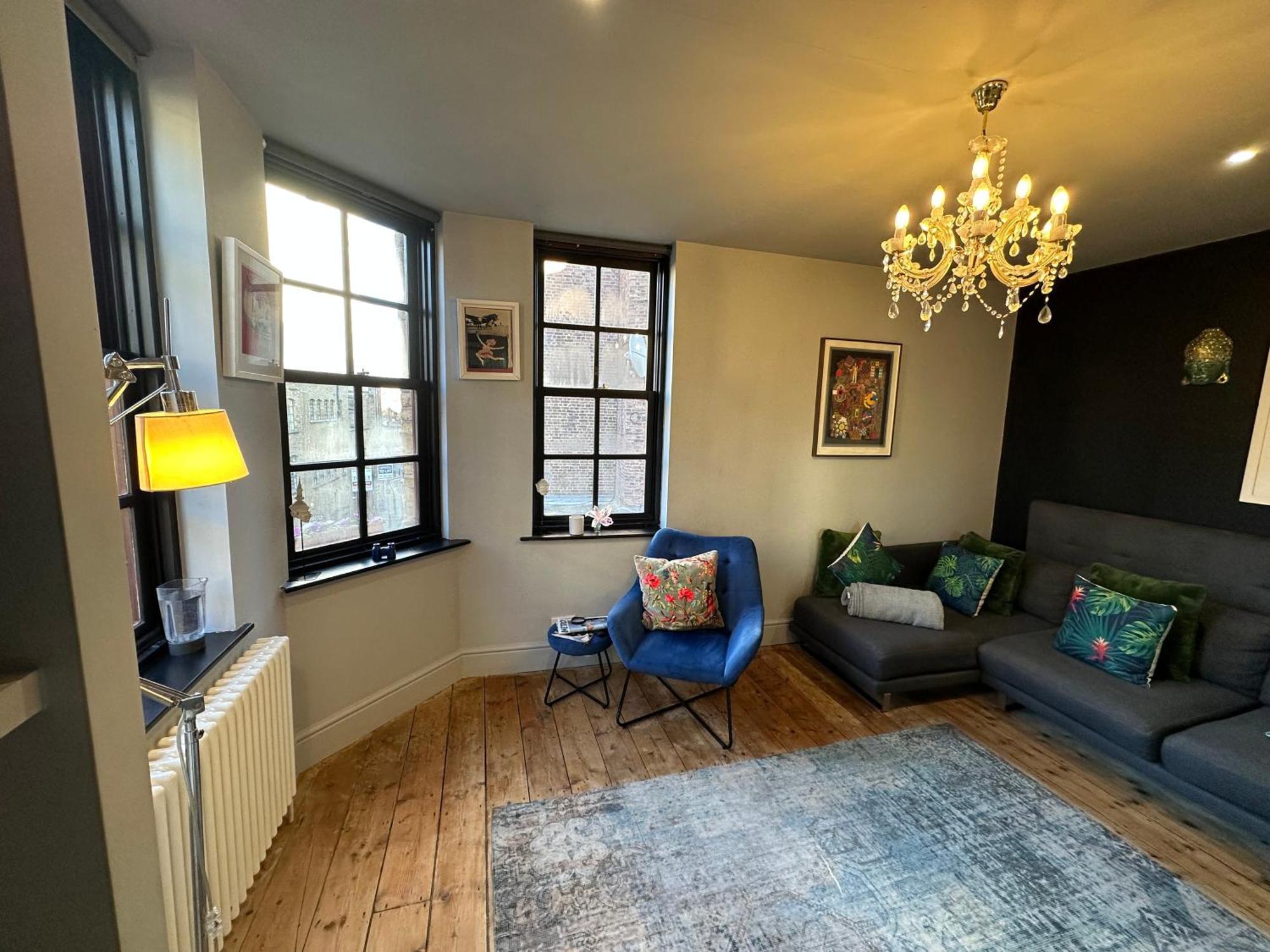 Tower Bridge, Boutique, Shad Thames Butlers Wharf Secure Parking , Balcony View Of Shard, Luxury With Van Parking Upto 4 Vans Ideal For Builders Shopfitters Secure Cctv Apartment London Exterior photo